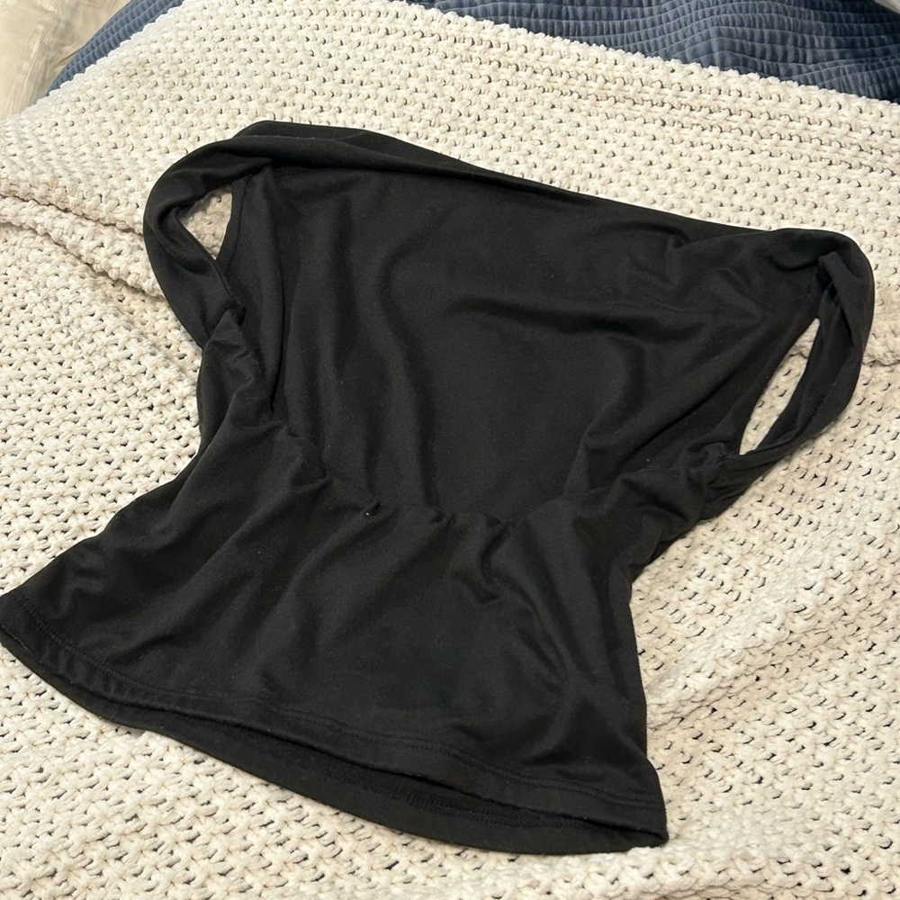 Elegant Black Bandeau by [Brand]
